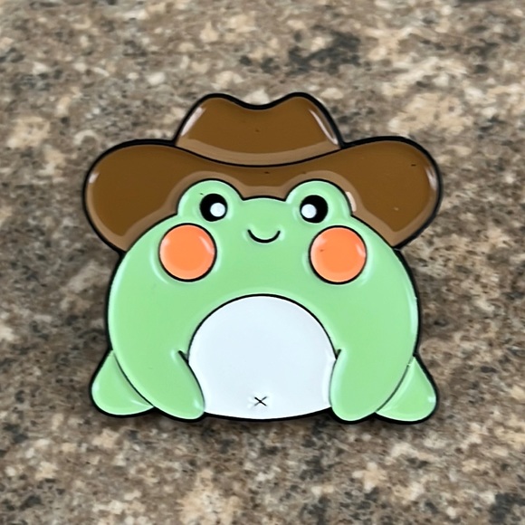 Frog with Cowboy hat Western brooch lapel‎ pin backpack pin - Picture 1 of 3